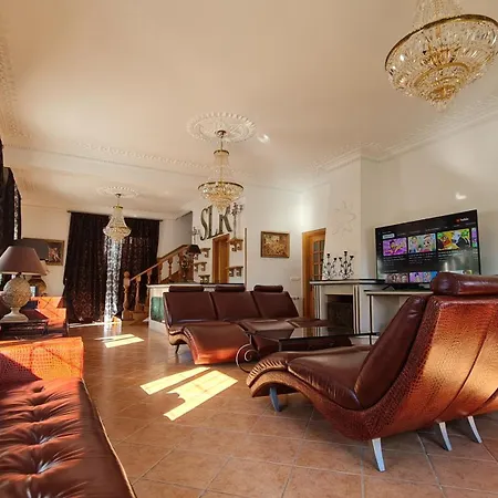 Silver Coast Villa *